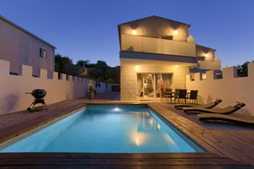 Pax House
