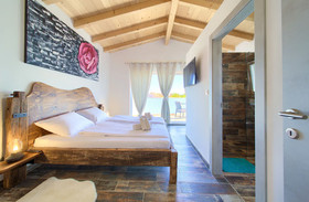 Pax House
