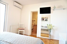 Apartments Milak