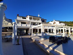 Apartments Raffaello