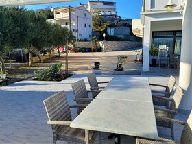 Apartments Raffaello