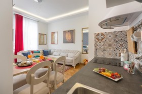 Aurelia Antik Apartments & Rooms