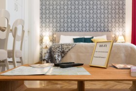 Aurelia Antik Apartments & Rooms