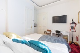 Aurelia Antik Apartments & Rooms