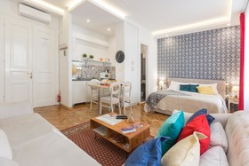 Aurelia Antik Apartments & Rooms