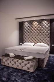 Hotel Forty Two