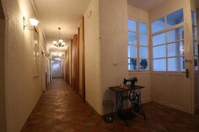 Maksimilian Guesthouse