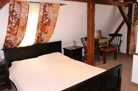 Maksimilian Guesthouse