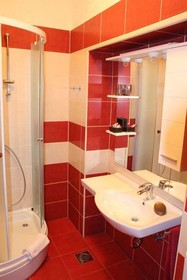 Maksimilian Guesthouse