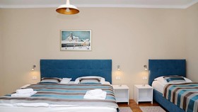 Apartments & Rooms Flowers
