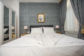 Crown Rooms