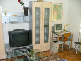 Del De Luxe