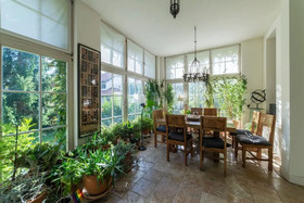 Embassy Row BnB
