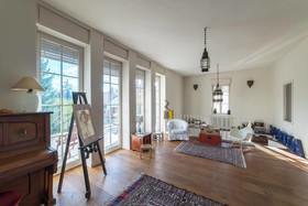 Embassy Row BnB