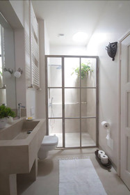 Embassy Row BnB