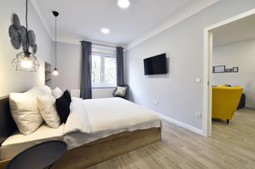 Fishnjak Apartments