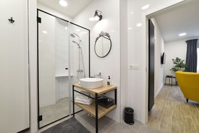 Fishnjak Apartments