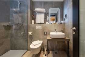 Livris Hotel