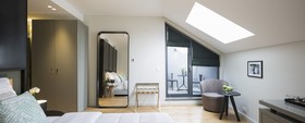 Livris Hotel
