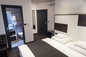 Log In Rooms