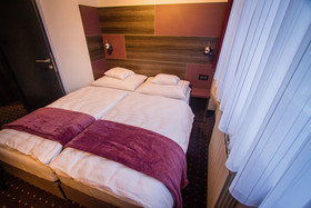 Log In Rooms