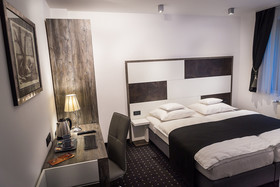 Log In Rooms