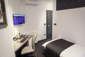 Log In Rooms