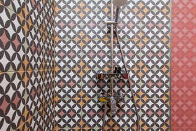 Rooms And Apartments Glossy