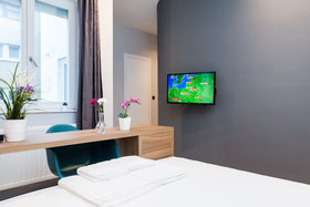 Rooms And Apartments Glossy