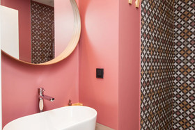 Rooms And Apartments Glossy