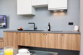 Rooms And Apartments Glossy