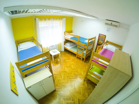 Whole Wide World Hostel And Bar
