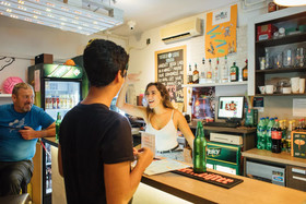 Whole Wide World Hostel And Bar