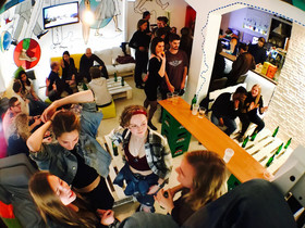 Whole Wide World Hostel And Bar