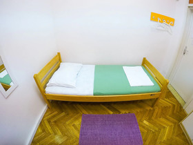 Whole Wide World Hostel And Bar
