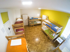 Whole Wide World Hostel And Bar