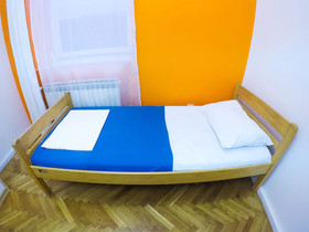 Whole Wide World Hostel And Bar