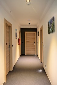 16 Lakes Hotel