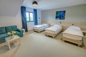 16 Lakes Hotel