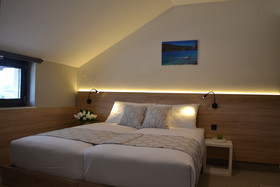 16 Lakes Hotel