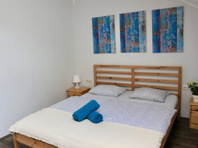 Falling Lakes Hostel