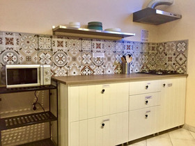 Falling Lakes Hostel