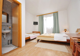 Apartment and Rooms Nevenka