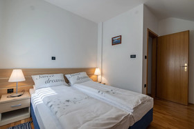 Apartments And Room Robert
