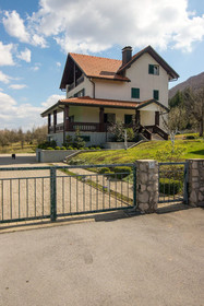Apartments And Room Robert