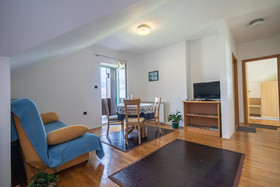 Apartments And Room Robert