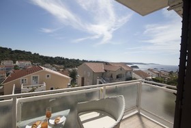 Apartments and Rooms Nikol