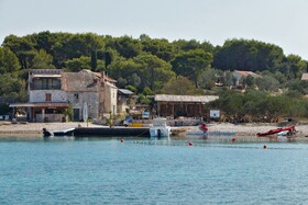 Robinson House Nicolina