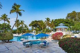DoubleTree by Hilton Cote des Arcadins Beach Resort & Spa