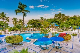 DoubleTree by Hilton Cote des Arcadins Beach Resort & Spa
